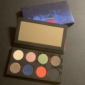 Mac The Void Eyeshadow Palette x Stranger Things